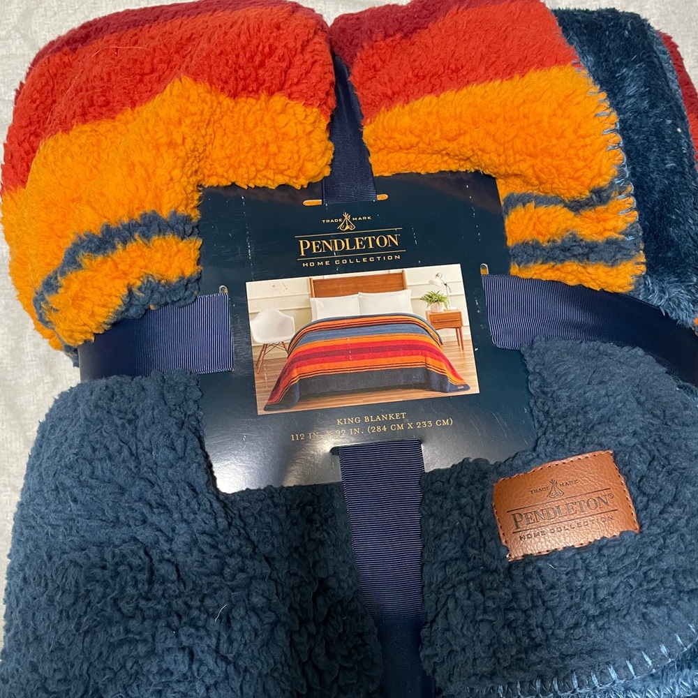 Pendleton King Blanket | Color: Grand Canyon Multi